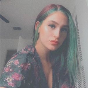 Meet your Posher, Isabel